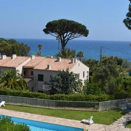 Domaine Baie De Pramousquier Le Lavandou